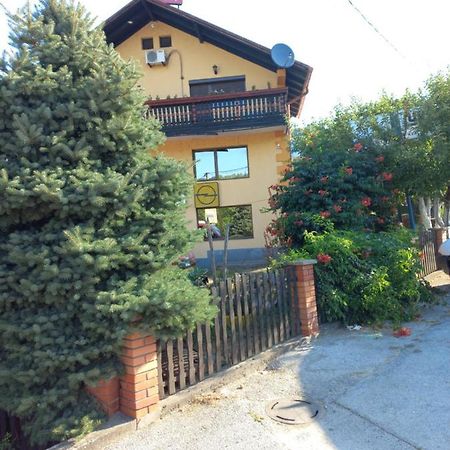 Apartments Emir Тузла Экстерьер фото